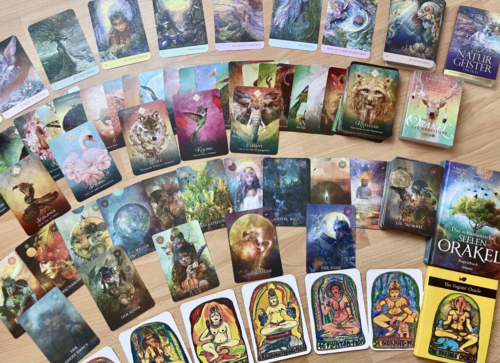 Meine Kartensammlung – Naturgeister, Krafttiere, Seelenorakel und Yogini's Oracle